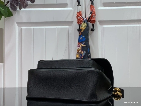 Firstbags ru VUITTON LOCKME PM CHAIN LOUIS 0823